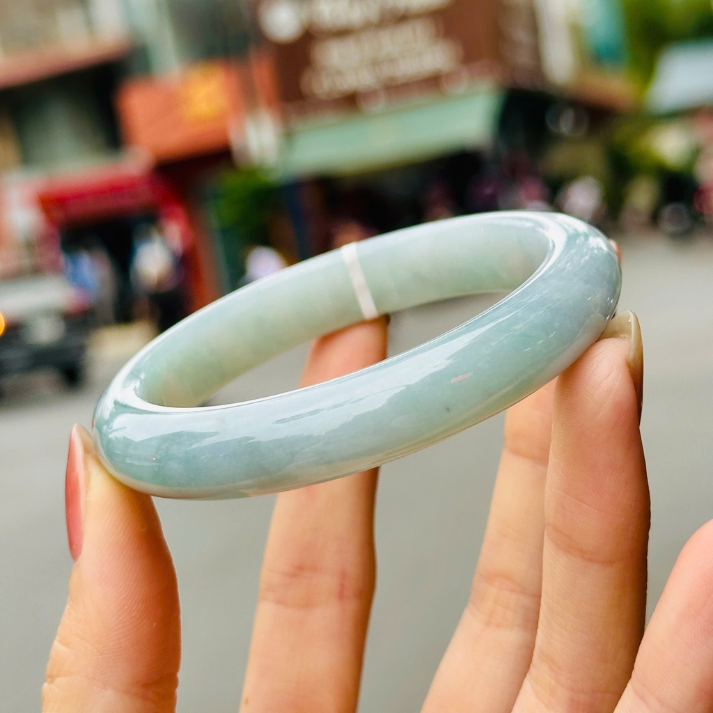 Vòng Tay Phỉ Thúy Băng Nền Tím Monet Điểm Lục (Type A) – Tuyệt Tác Thiên Nhiên Hồn Họa