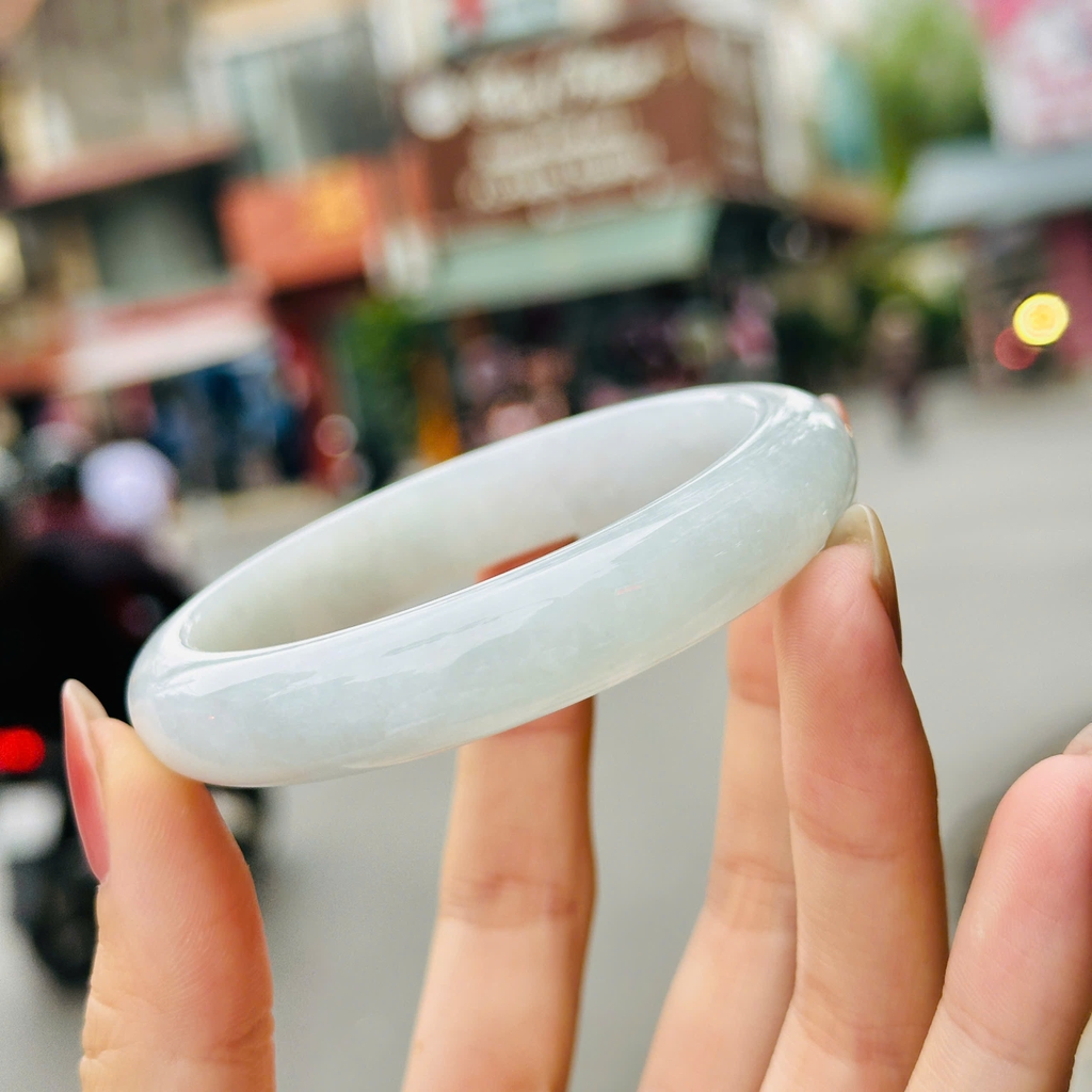 Vòng Bản Tròn Phỉ Thuý Băng Type A – Vẻ Đẹp Thanh Khiết & Sang Trọng