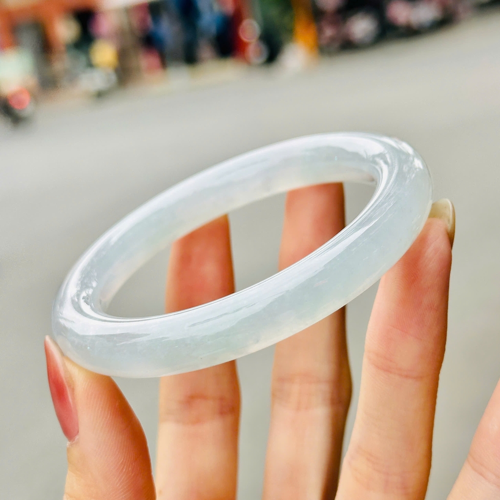 Vòng Ngọc Phỉ Thuý Băng Điểm Bông Luna Type A – Tuyệt Tác Băng Chủng Thanh Khiết