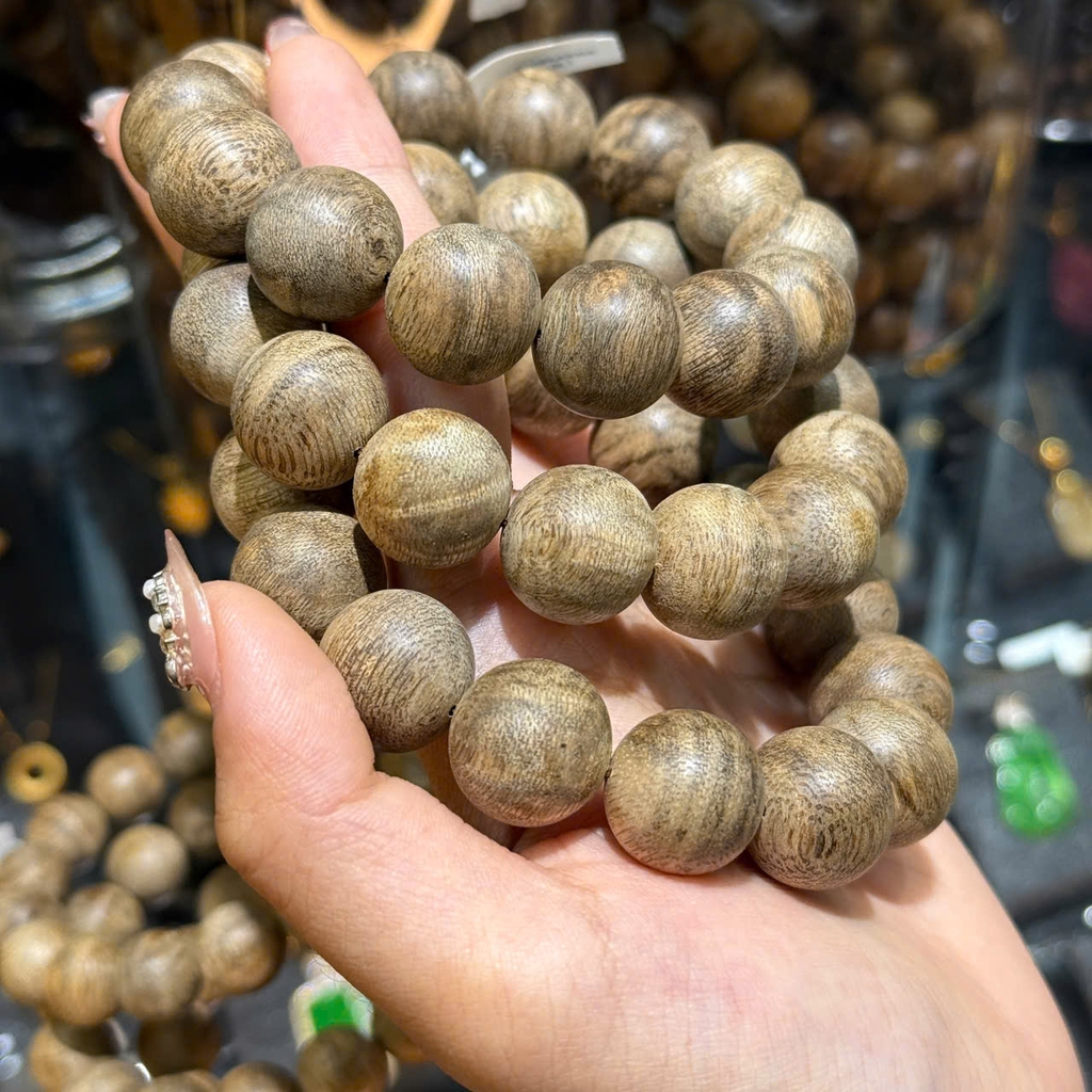 Chuỗi Trầm Rừng Campuchia 16ly – Đẳng Cấp Trầm Tự Nhiên & Khí Chất Thượng Lưu