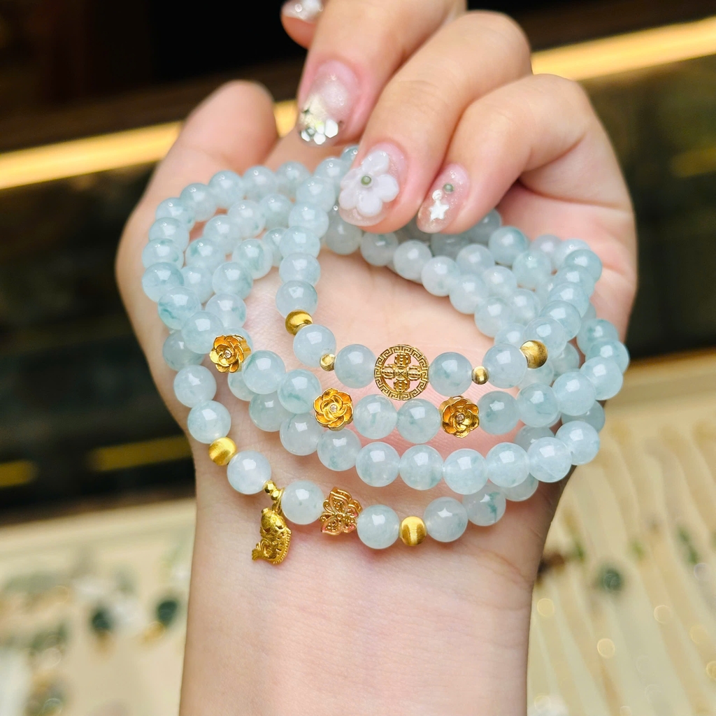 Chuỗi phỉ thuý băng hoa bay 6.2mm mix charm v18k