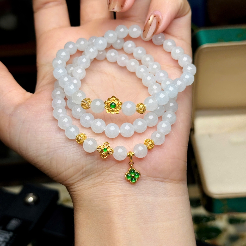 Phỉ thuý trắng l1 6,5mm mix charm v18k