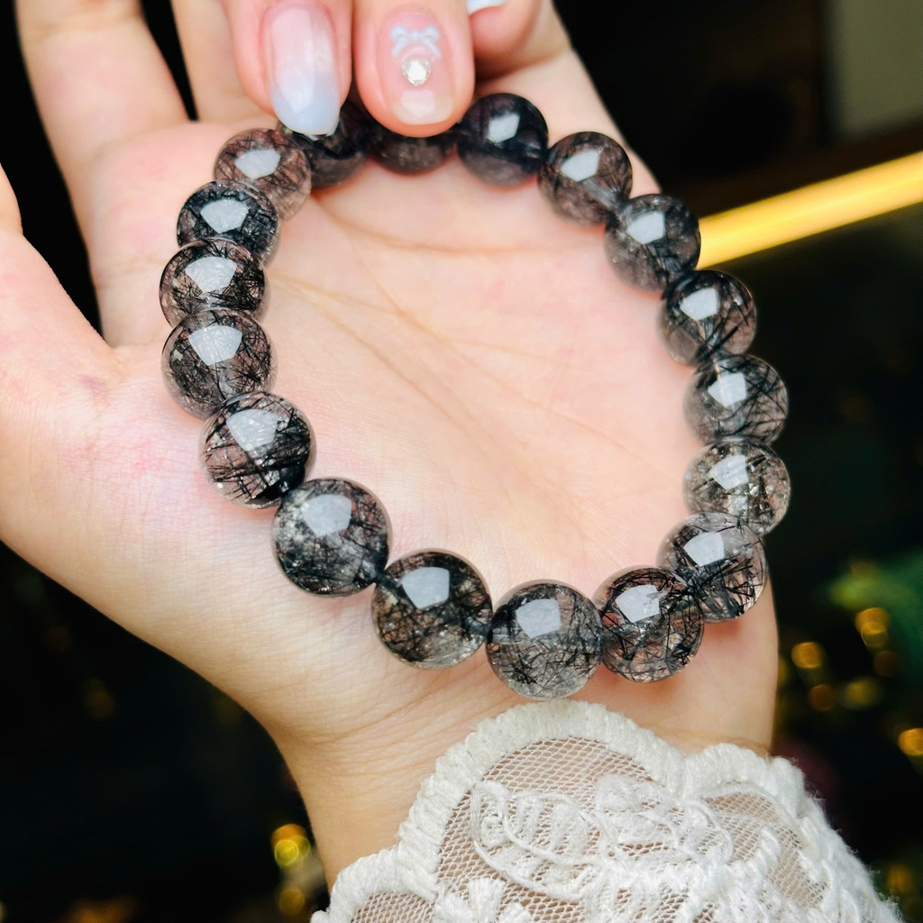 Vòng Tay Thạch Anh Tóc Đen 11.7mm – Quyền Năng & Sự Huyền Bí