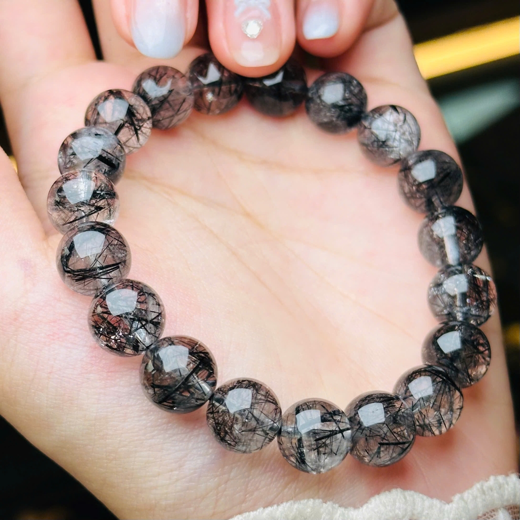 Vòng Tay Thạch Anh Tóc Đen 10mm – Quyền Năng & Sự Huyền Bí