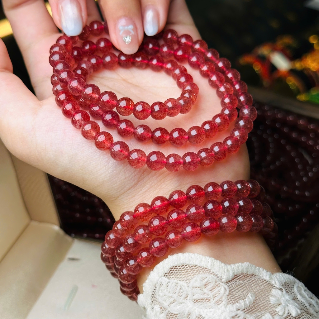 Chuỗi Thạch Anh Dâu Tây Hồng 6.8mm – Sắc Hồng Ngọt Ngào & Tràn Đầy Năng Lượng