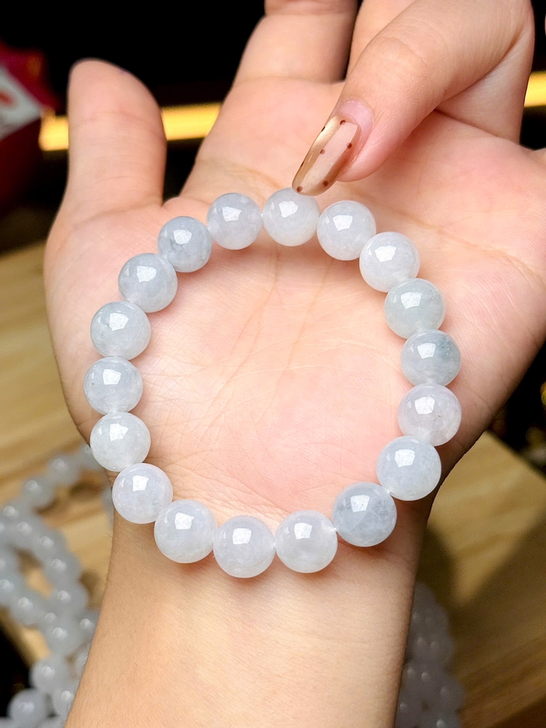 Chuỗi Phỉ Thuý Băng Trắng 10li – Vẻ Đẹp Thuần Khiết & Tinh Tế