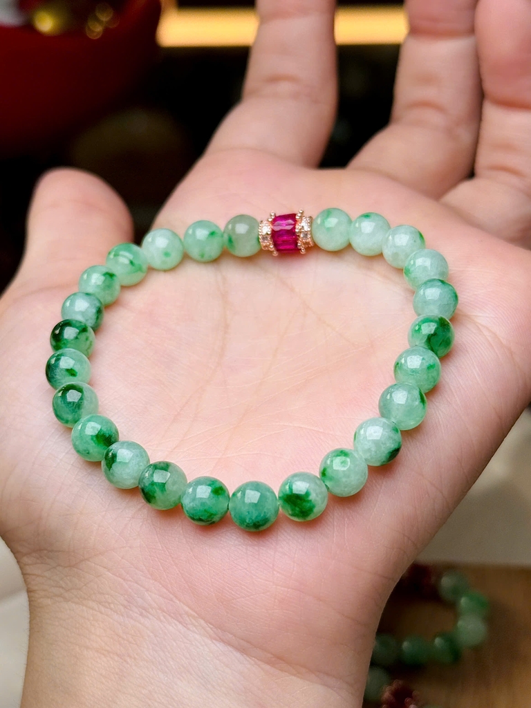 Chuỗi Đơn Phỉ Thuý Hoa Bay Xanh Táo 7li – Vẻ Đẹp Thanh Nhã & May Mắn