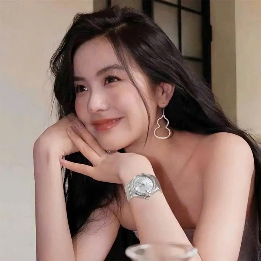 Đồng Hồ Unisex Omega Automatic Constellation Co‑Axial 123.15.35.20.02.001 ( 12315352002001 )