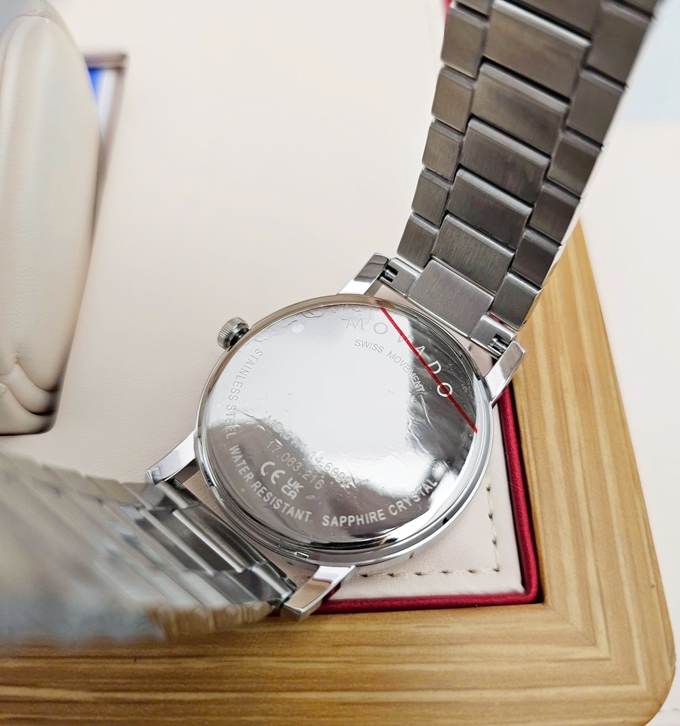 Đồng Hồ Nam Movado Quartz Classic Museum Navy 2100015