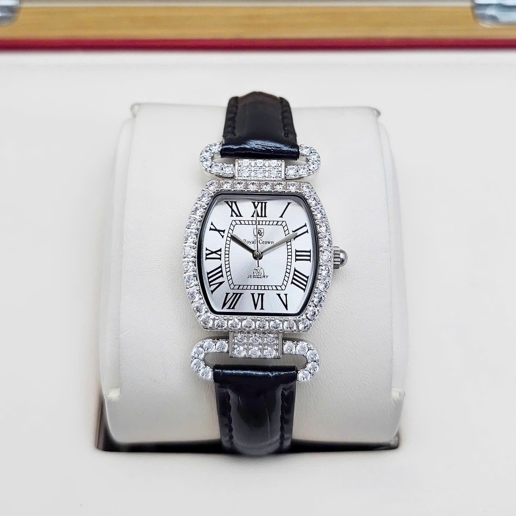 Đồng Hồ Nữ Royal Quartz 4670 Da Đen Mặt Trắng