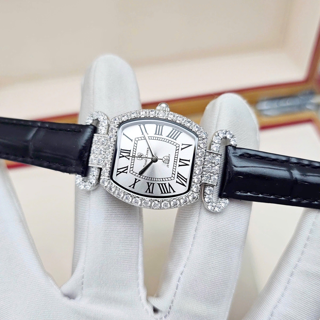 Đồng Hồ Nữ Royal Quartz 4670 Da Đen Mặt Trắng