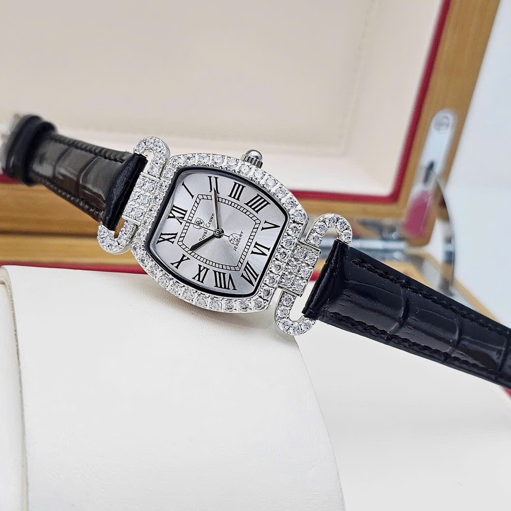 Đồng Hồ Nữ Royal Quartz 4670 Da Đen Mặt Trắng