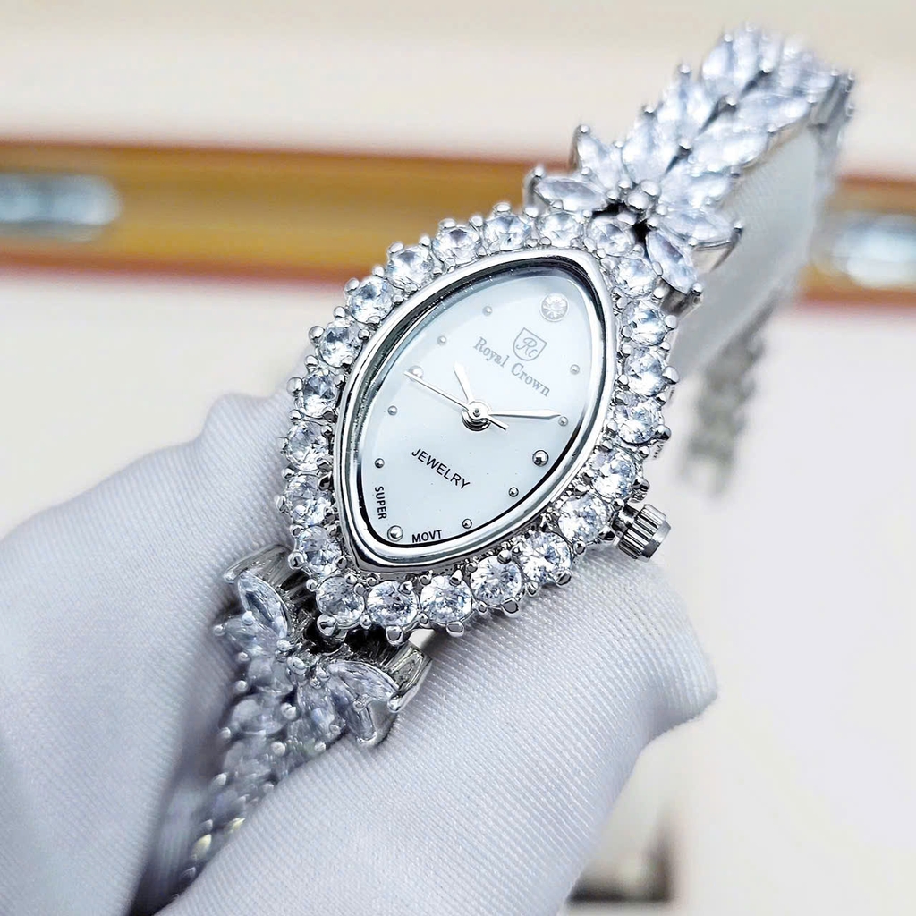 Đồng Hồ Nữ Royal Quartz 5588 Thép Trắng Diamond