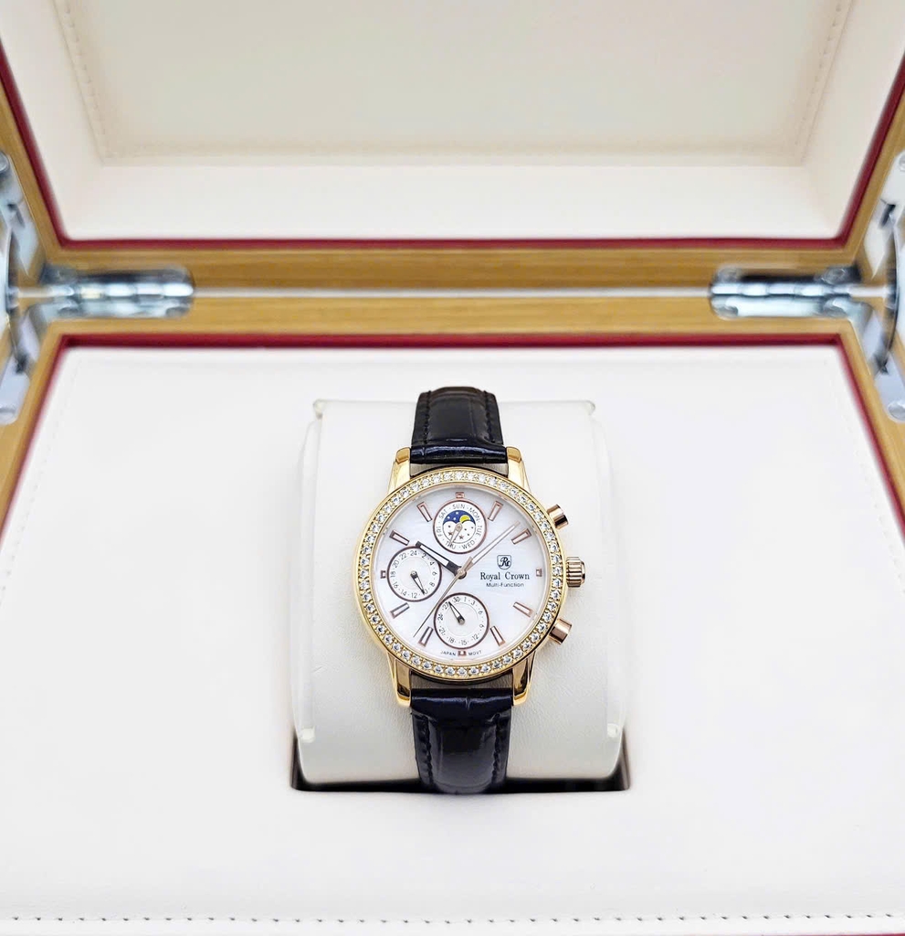 Đồng Hồ Nữ Royal Quartz 6420 Dây Da Đen Mặt Trắng Viền Đá