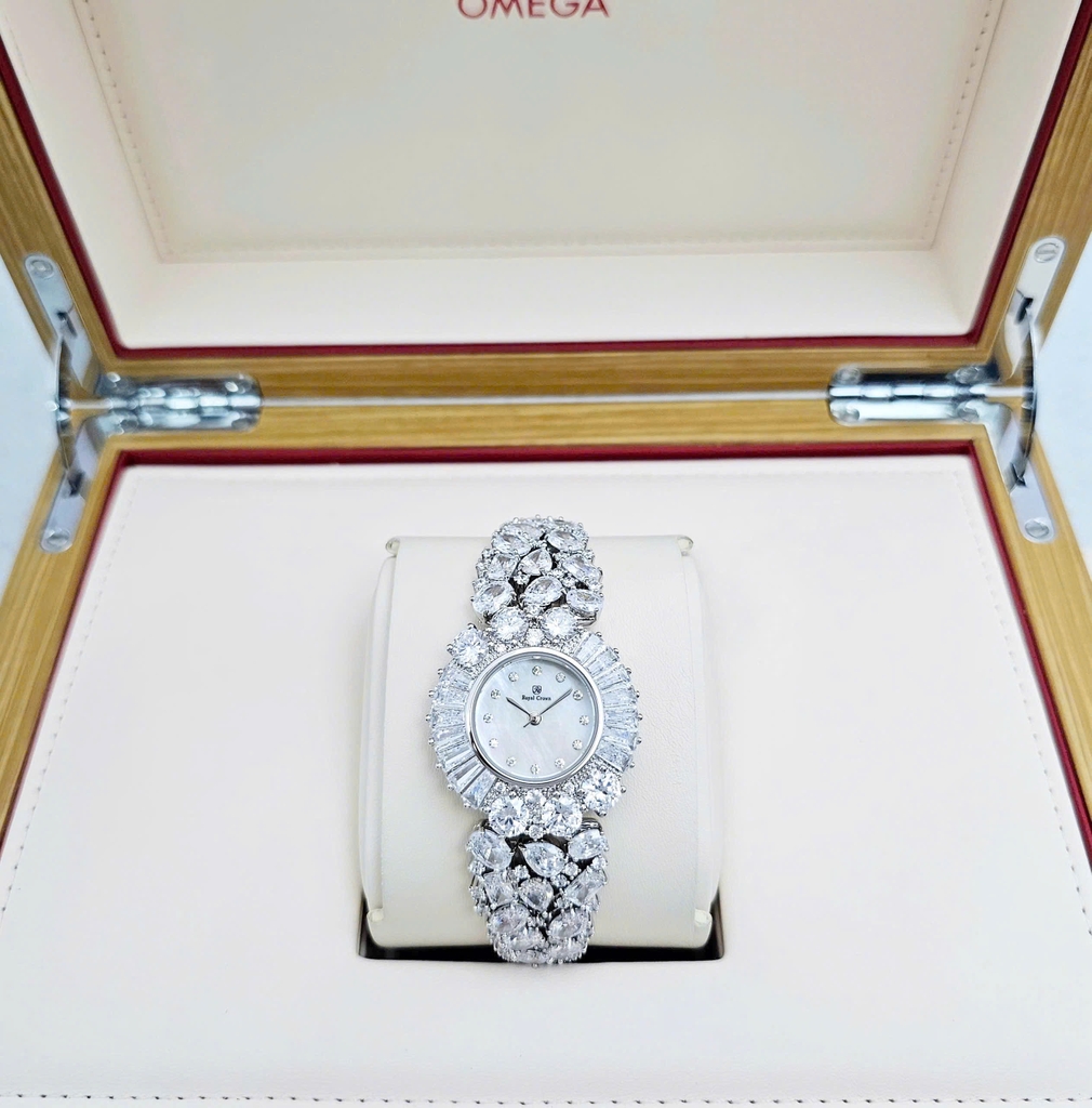 Đồng Hồ Nữ Royal Crown Quartz 8396 Thép Trắng