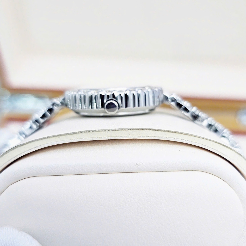 Đồng Hồ Nữ Royal Crown Quartz 9256 Thép Trắng