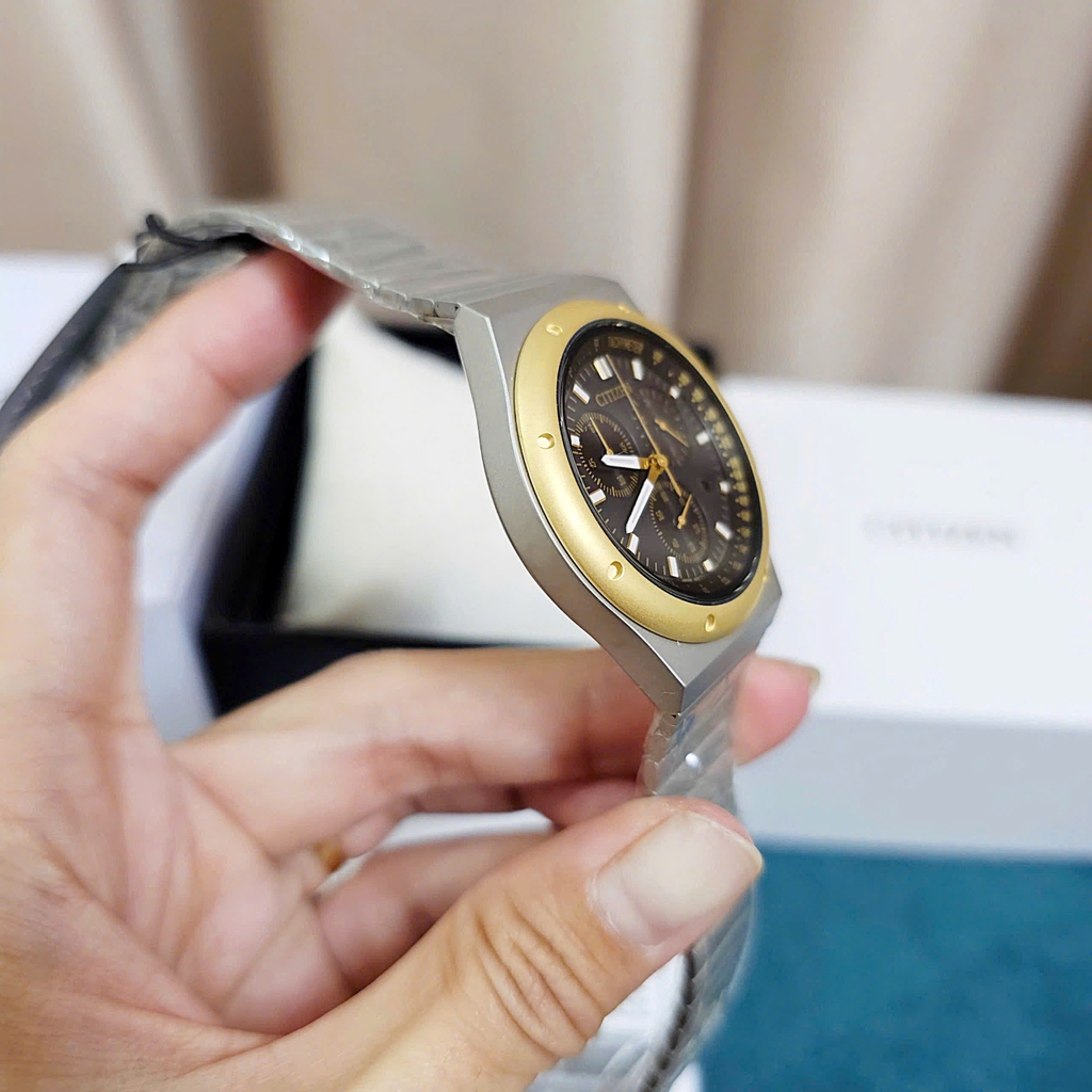 Đồng Hồ Nam Citizen Quartz Eco-Drive Chronograph Tachymeter AT2544-64E