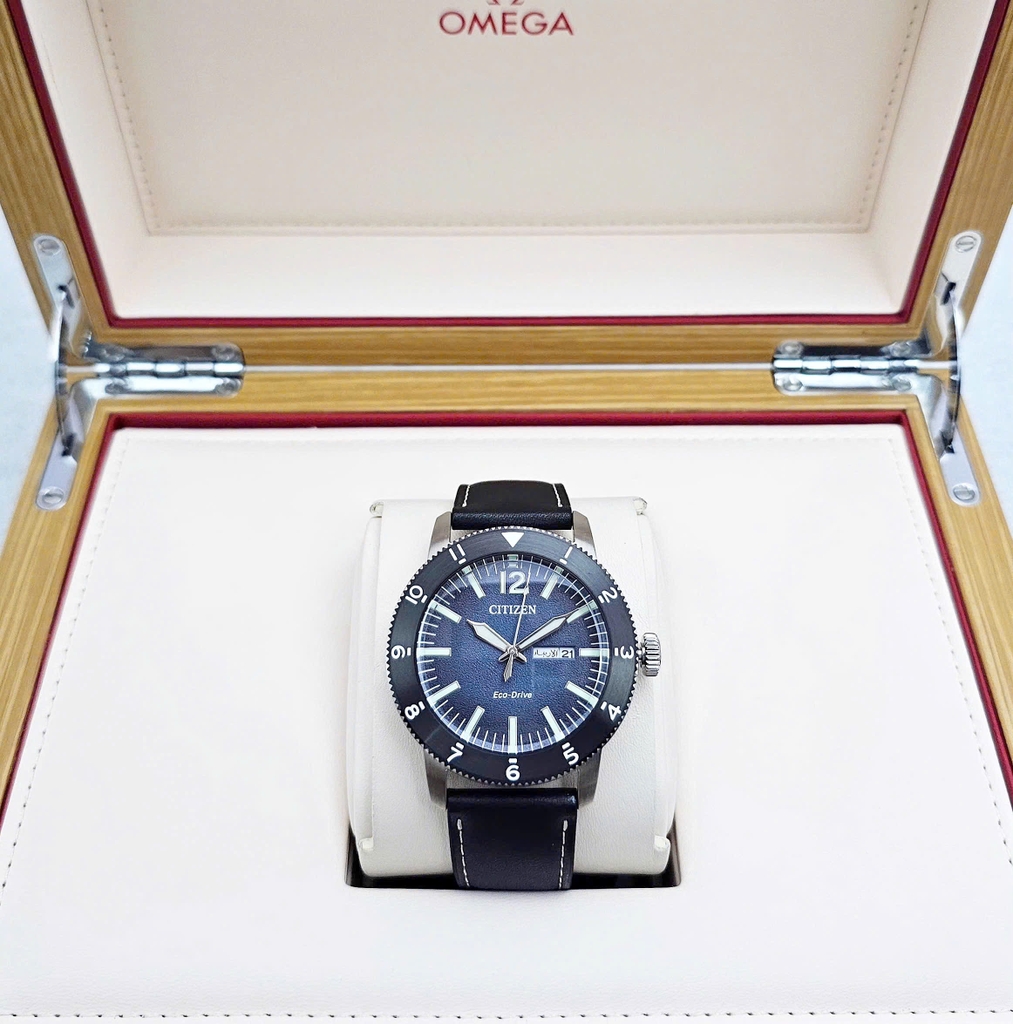 Đồng Hồ Nam Citizen Quartz Eco-drive AW0077-19L