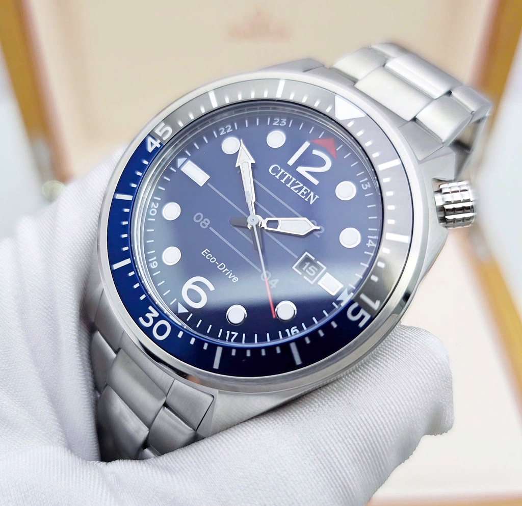 Đồng Hồ Nam Citizen Quartz Eco-Drive AW1716-83L