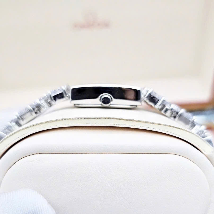 Đồng Hồ Nữ Royal Crown Quartz D8160