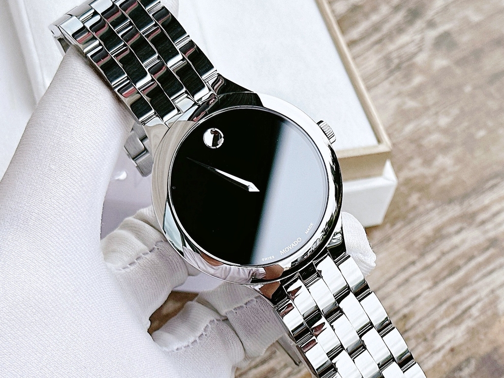 Đồng Hồ Nam Movado Quartz Veturi 0607415