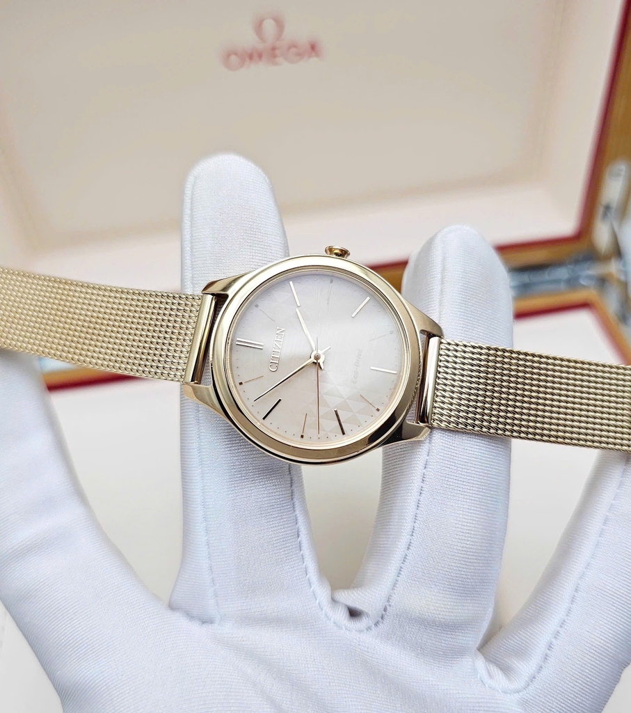 Đồng Hồ Nữ Citizen Quartz Eco-Drive EM0503-83X