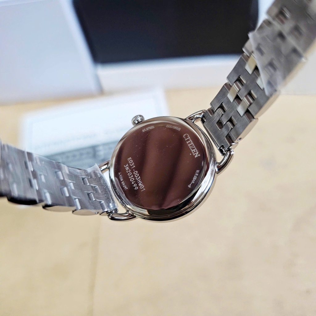 Đồng Hồ Nữ Citizen Quartz Eco-Drive EM1050-56A