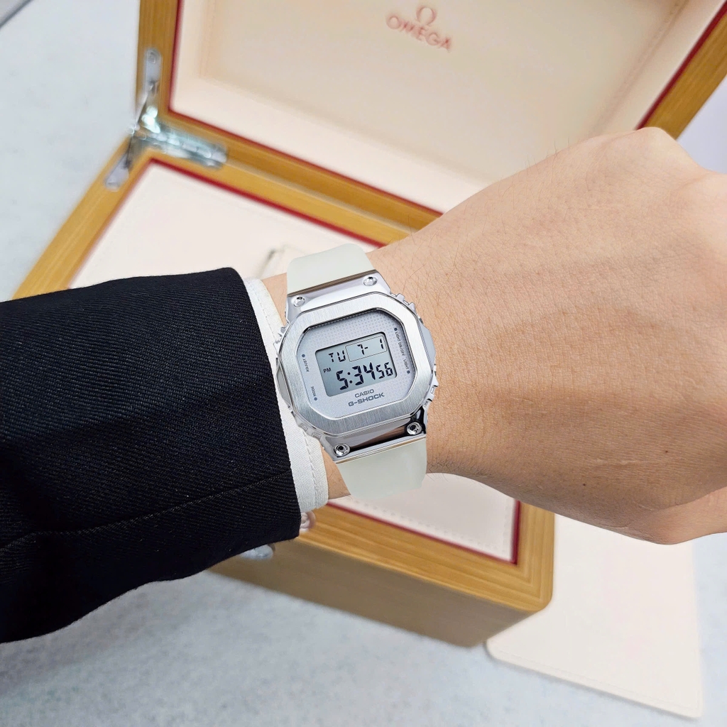 Đồng Hồ Nam Casio Quartz Gshock GM-S5600SK-7DR