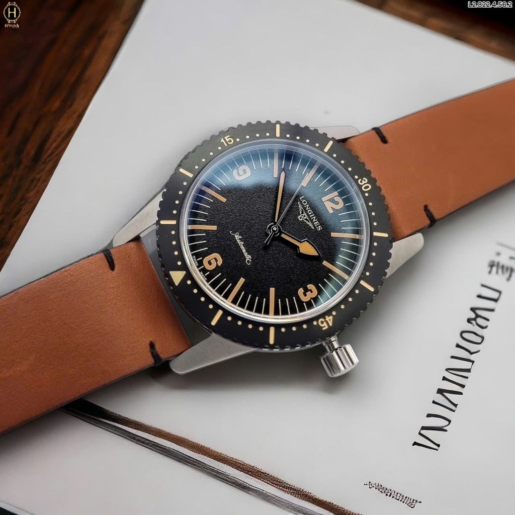 Đồng Hồ Nam Longines Automatic Diver L2.822.4.56.2 Heritage Dây Da Nâu Mặt Đen.