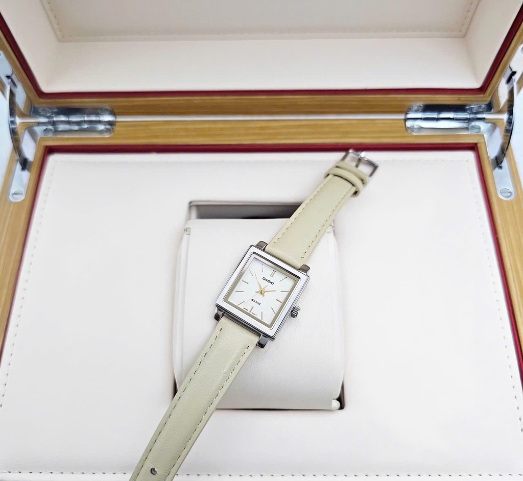 Đồng Hồ Nữ Casio Quartz LTP-E176L-5AVDF Dây Da Nude Mặt Trắng 