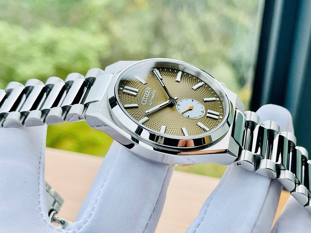 Đồng Hồ Nam Citizen Automatic Tsuyosa Small Second NK5010-51X