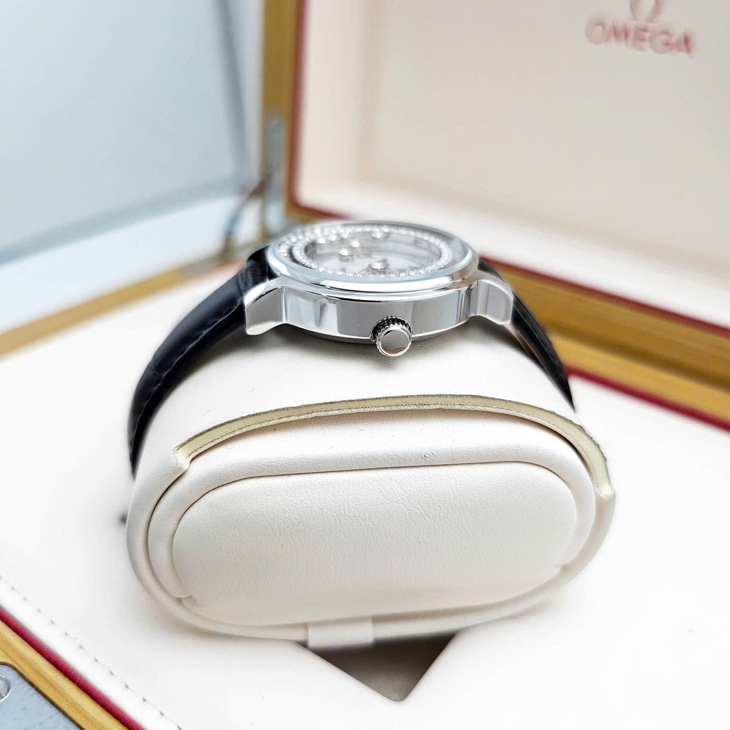 Đồng Hồ Nữ Royal Crown Quartz 3638 Da Đen