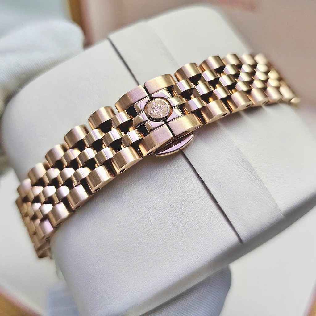 Đồng Hồ Nữ Alexander Ferros Quartz 8222R/08