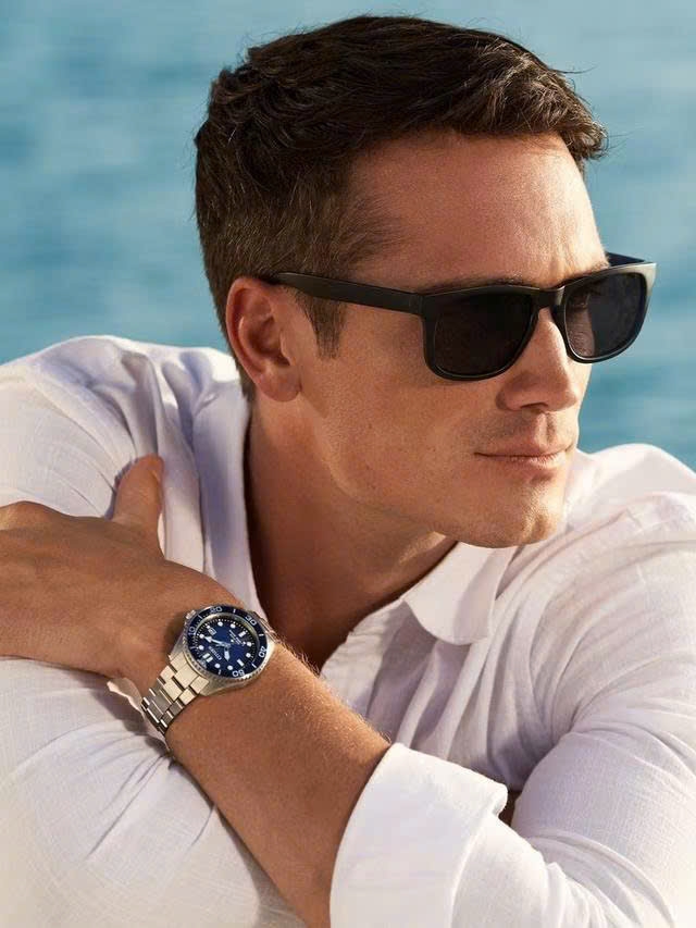 Đồng Hồ Nam Citizen Quartz Eco-Drive Promaster BN0260-54L