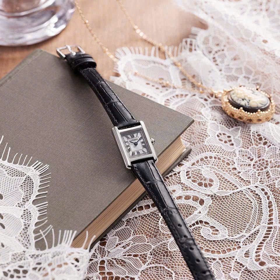 Đồng Hồ Nữ Citizen Quartz Eco-Drive EG2790-12A