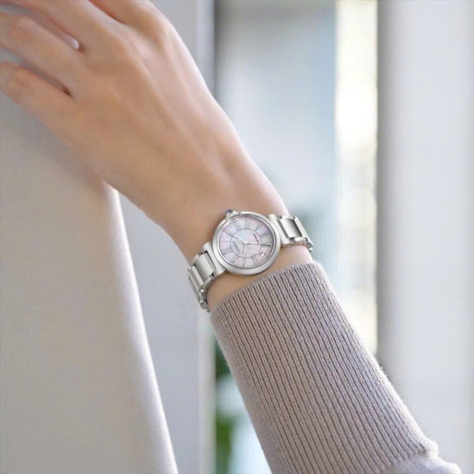 Đồng Hồ Nữ Citizen Quartz Eco-Drive L EM1060-87Y