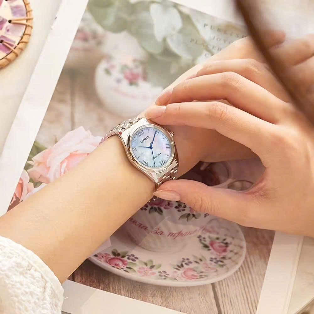 Đồng Hồ Nữ Citizen Quartz Eco-Drive L EM1140-80D