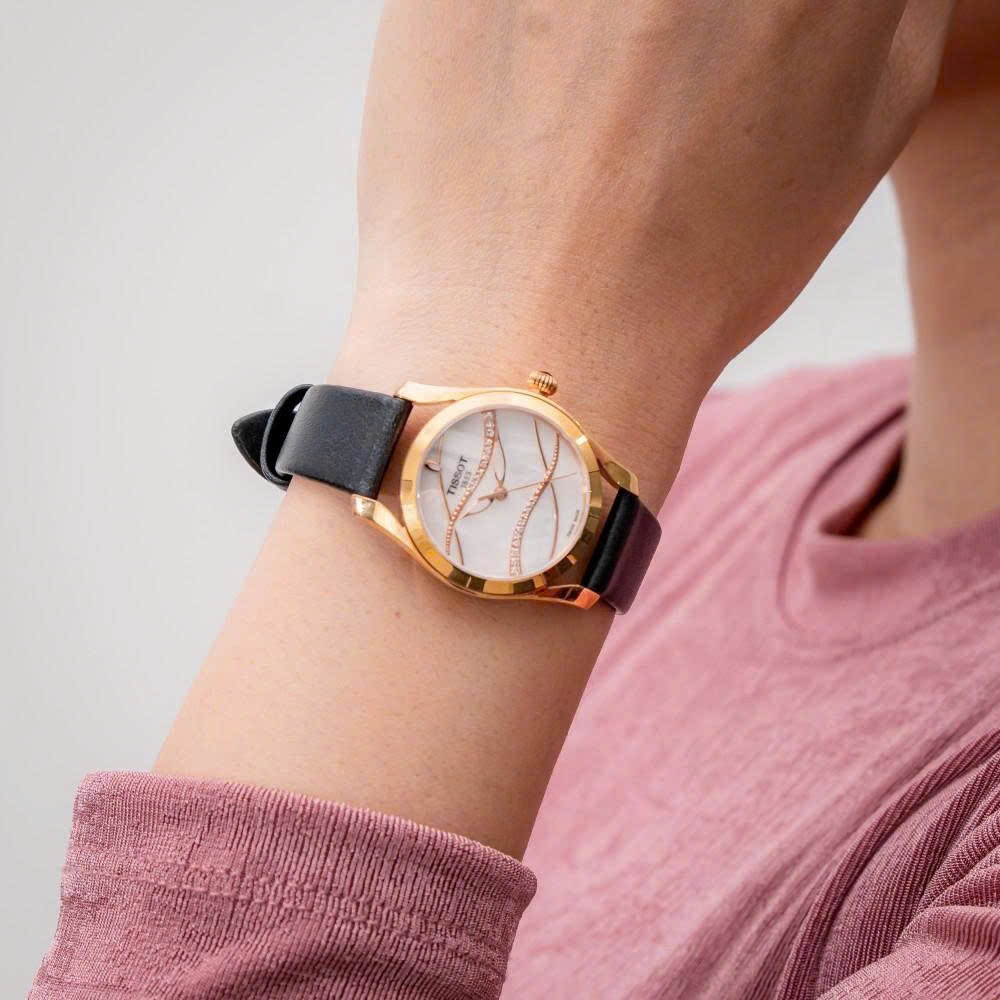 Đồng Hồ Nữ Tissot Quartz T-Wave Diamond T112.210.36.111.00