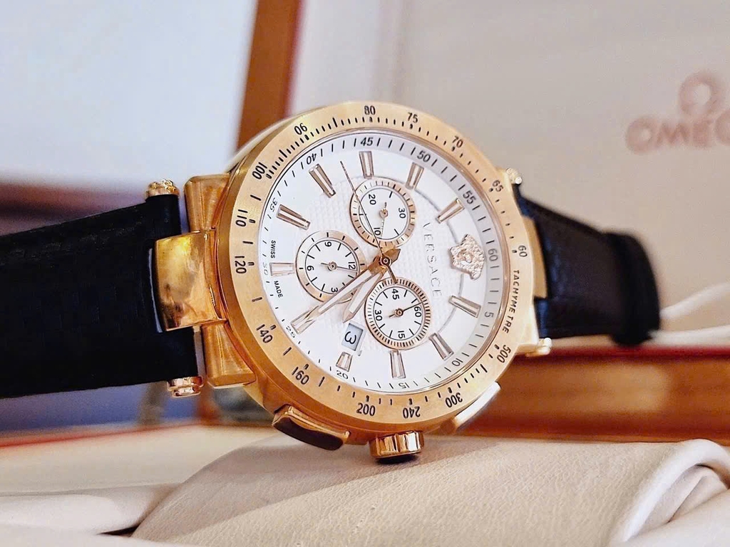 Đồng Hồ Nam Versace Quartz Mystique Chronograph VFG070013