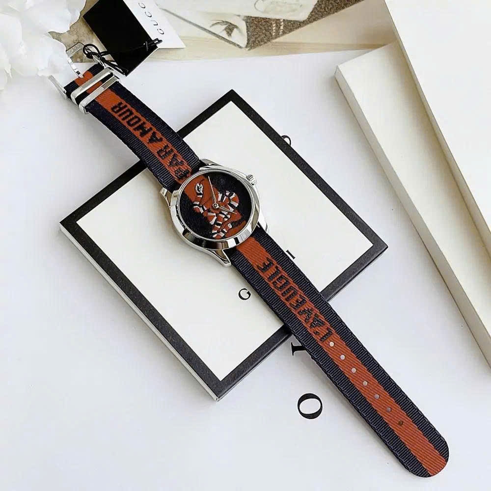 Đồng Hồ Unisex Gucci Quartz YA126493