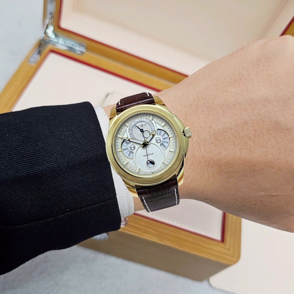 Đồng Hồ Nam Citizen Quartz Eco-Drive Calendrier Moon Phase Gold BU0082-06P