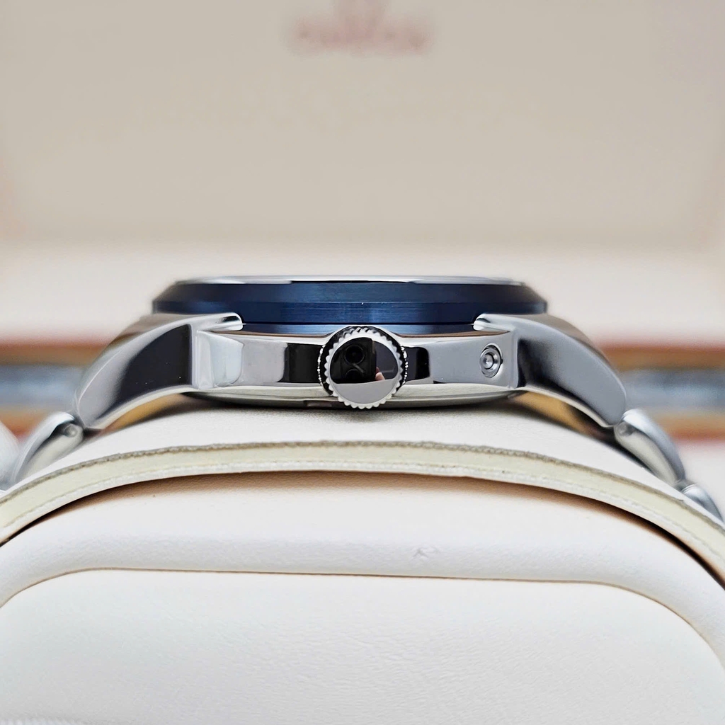 Đồng Hồ Nam Citizen Quartz Eco-Drive Calendrier Moon Phase Blue BU0088-51H