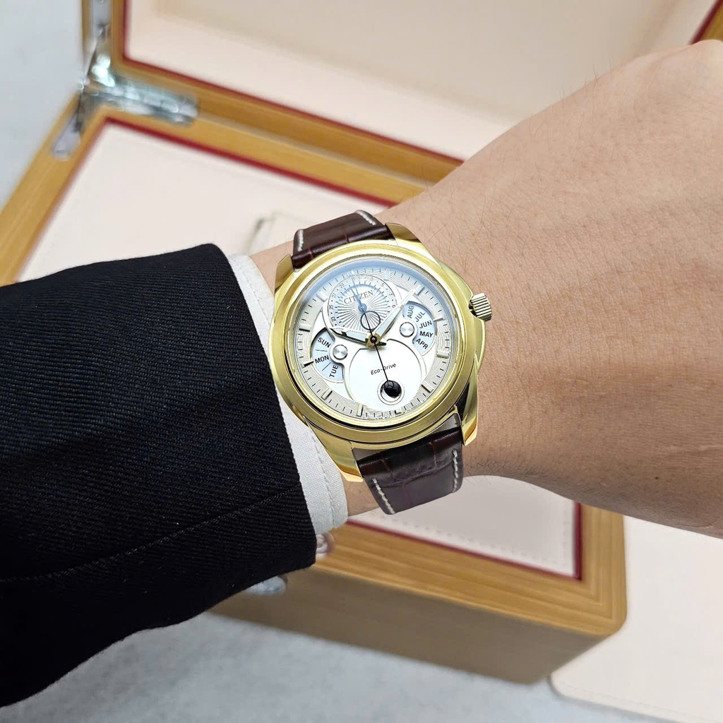 Đồng Hồ Nam Citizen Quartz Eco-Drive Calendrier Moon Phase Gold BU0082-06P