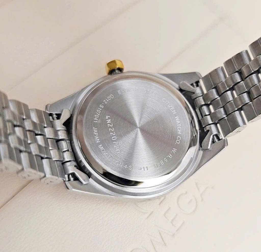 Đồng Hồ Nữ Citizen Quartz EU6064-54D Dây Thép Vỏ Trắng Mặt Khảm Trai 