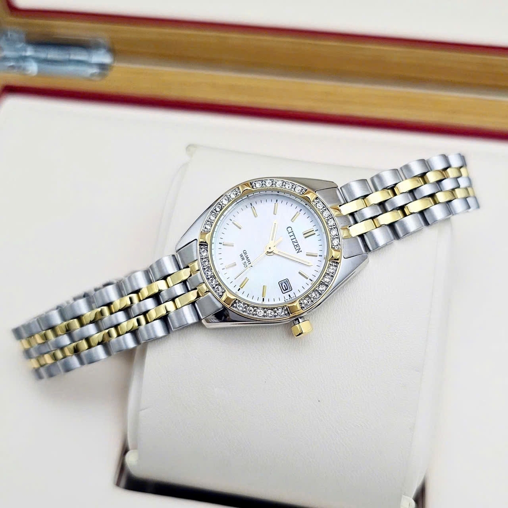 Đồng Hồ Nữ Citizen Quartz EU6064-54D Dây Thép Vỏ Trắng Mặt Khảm Trai 