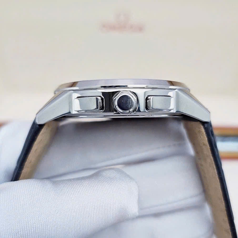 Đồng Hồ Nam Citizen Quartz Eco-Drive Radio Controlled AT8110-11A