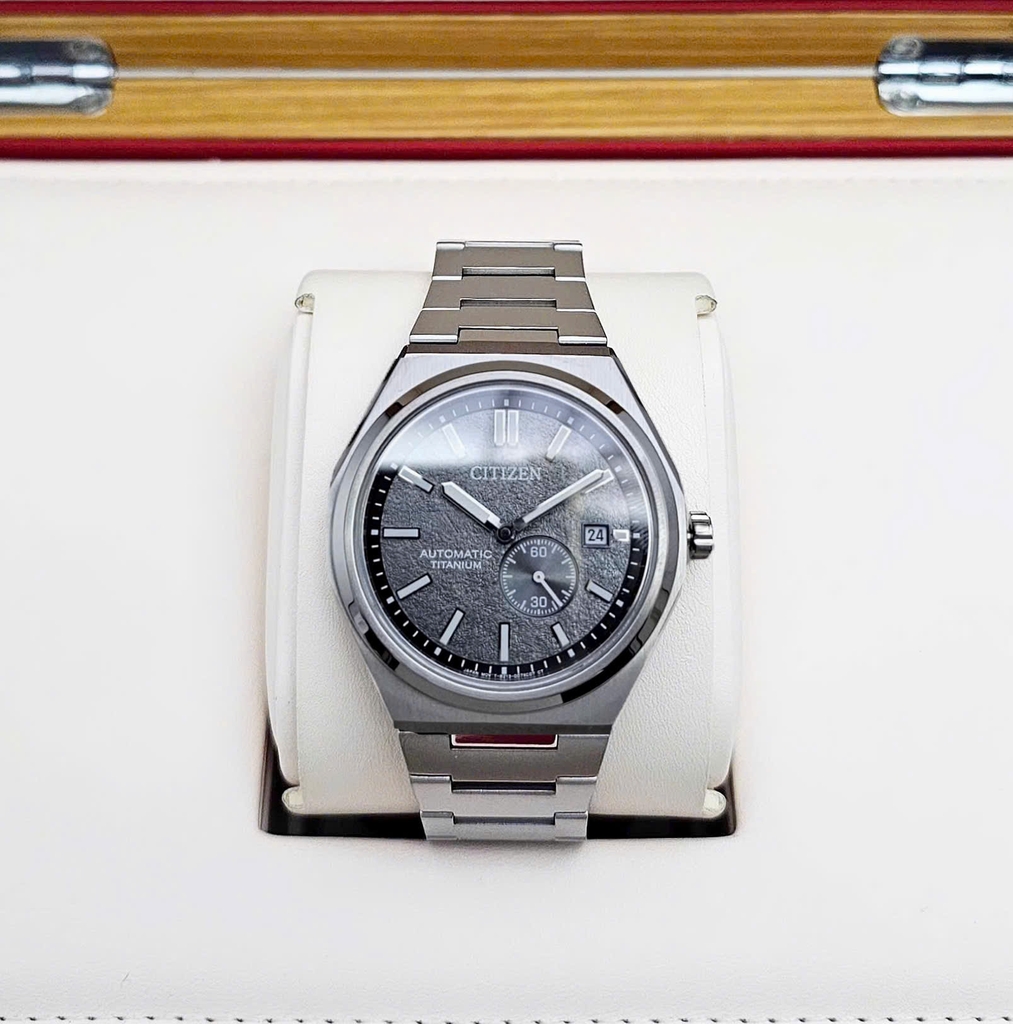 Đồng Hồ Nam Citizen Automatic Zenshin Mechanical Super Titanium NJ0180-80H