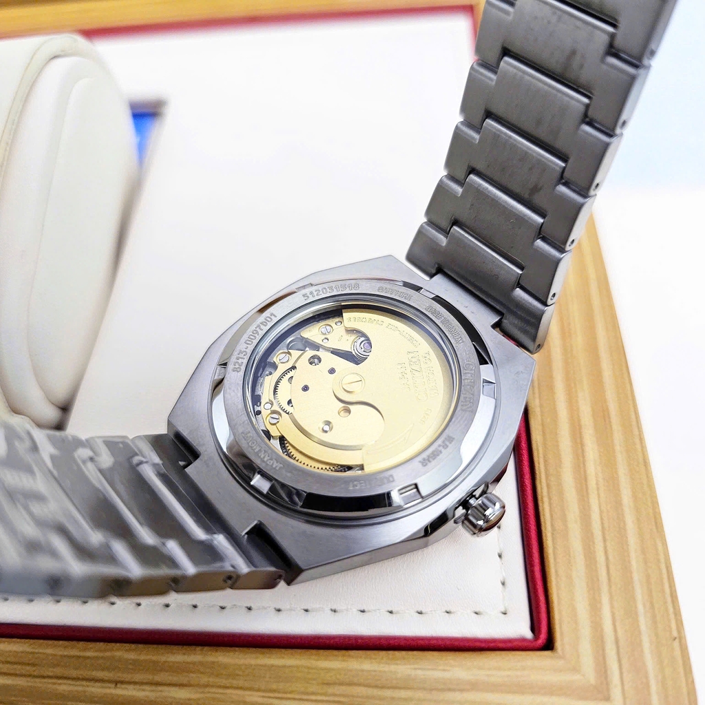 Đồng Hồ Nam Citizen Automatic Zenshin Mechanical Super Titanium NJ0180-80M
