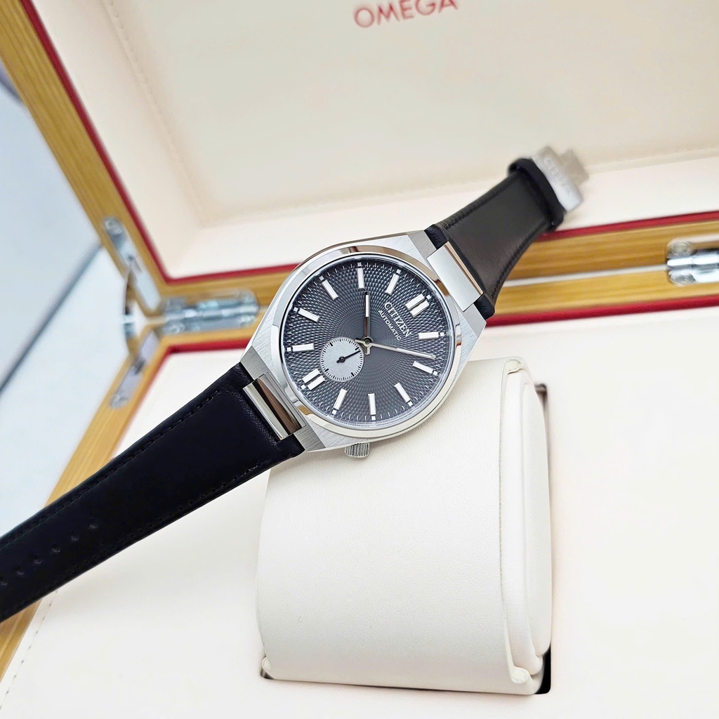 Đồng Hồ Nam Citizen Automatic Tsuyosa Small Second NK5010-01H