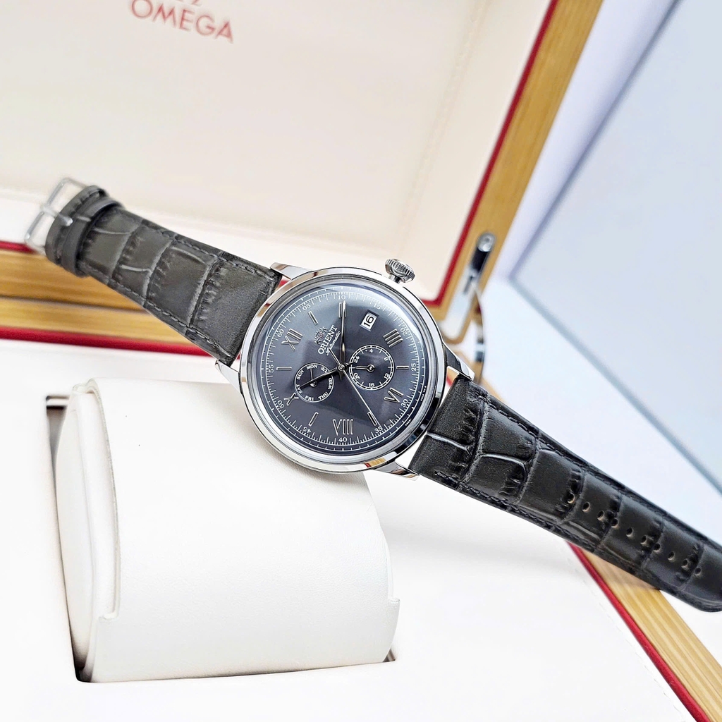 Đồng Hồ Nam Orient Automatic RA-AK0704N10B Dây Da Vỏ Trắng Mặt Xám Bambino Gen 8